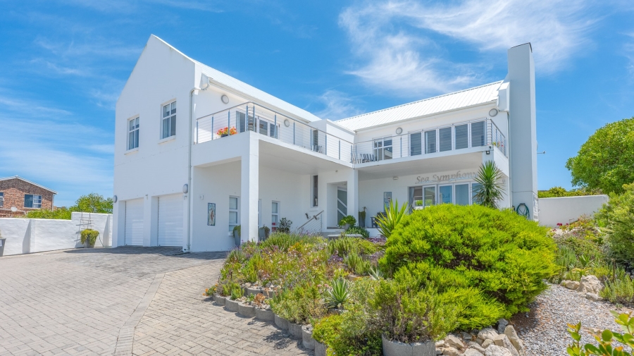 4 Bedroom Property for Sale in Oceanview Heights Western Cape
